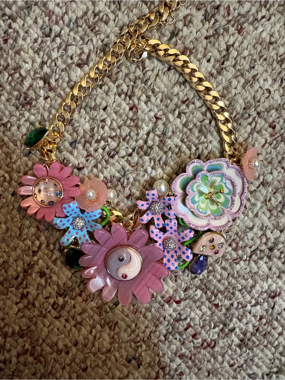 NWOT Betsey Johnson Flower Drama Bib Necklace - Picture 12 of 13